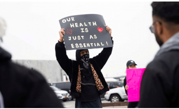 Workers protest for Amazon to increase the health and safety conditions of warehouses during the COVID-19 crisis. (Photo/Jeenah Moon)